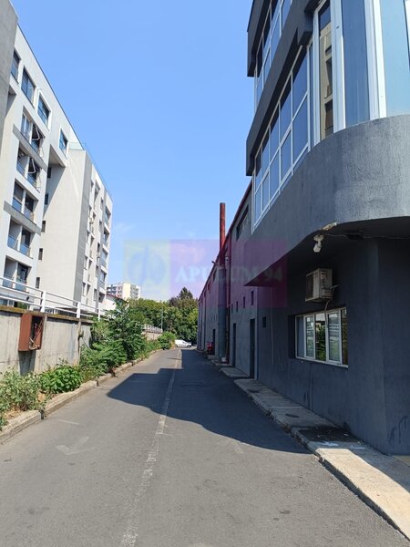 Spatiu SHOWROOM | DEPOZIT 3800 mp | Splaiul Unirii